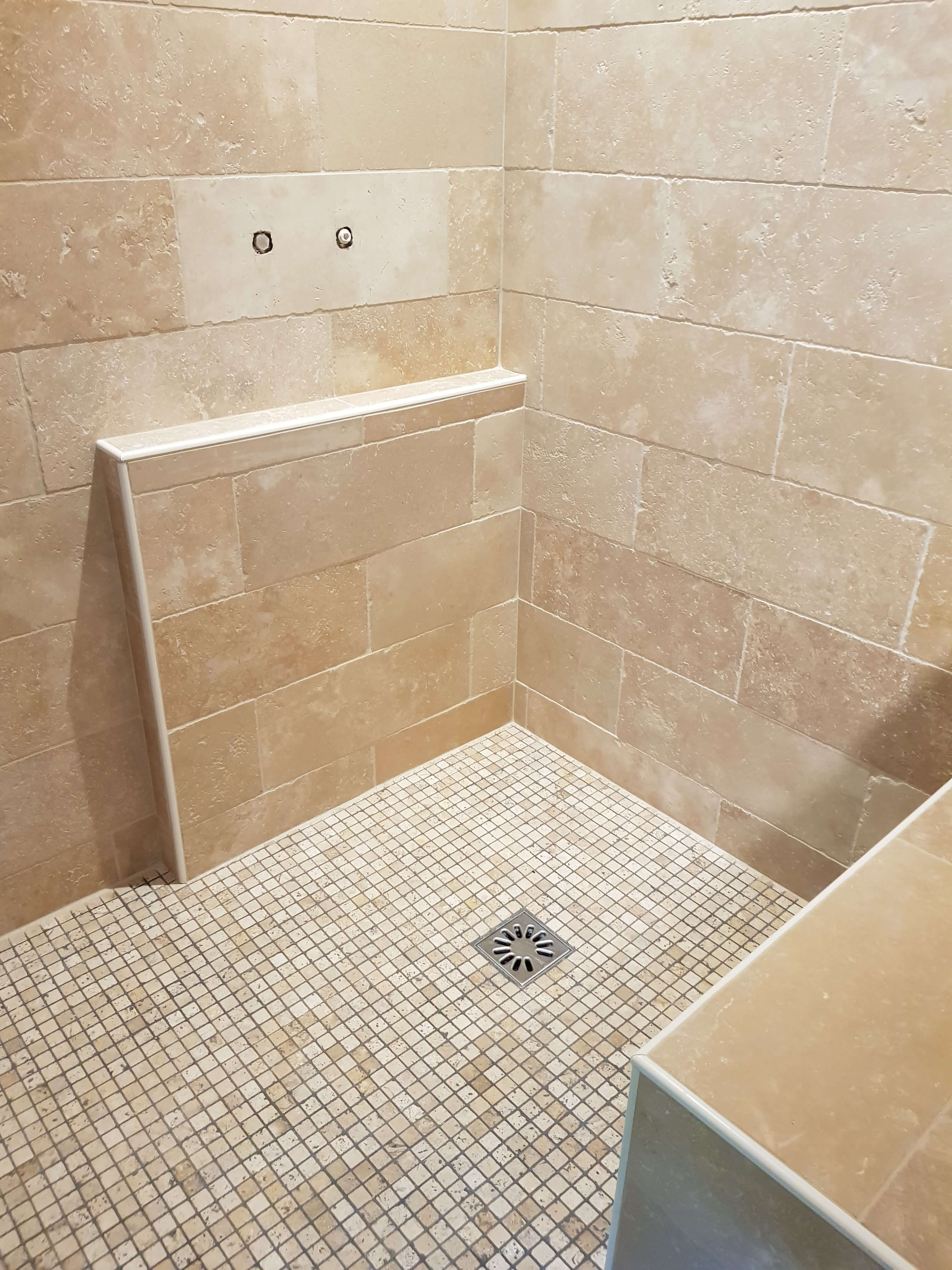 Pose de carrelage par SARL Da Silva José à Mignères (45)